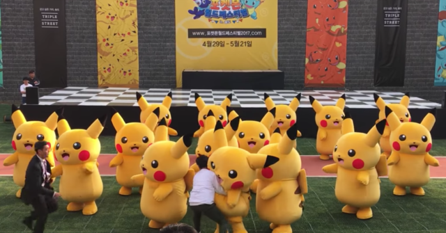 Pikachu inflável fica sem ar em apresentação - Nintendo Blast